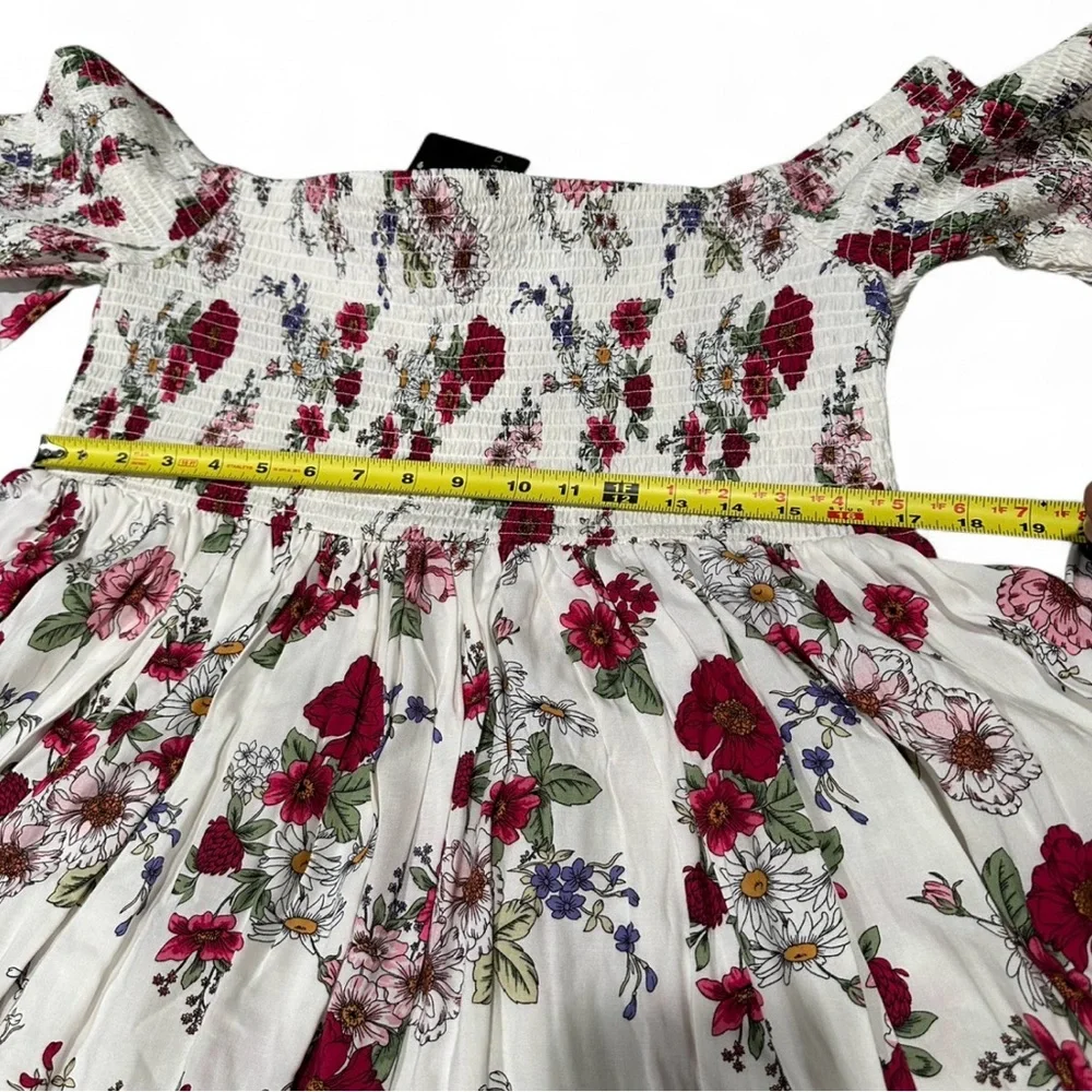 Torrid White Floral Smocked Top - Picture 4 of 5